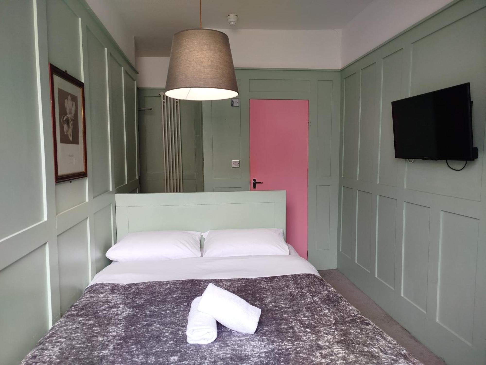 The Willows Brighton Bagian luar foto